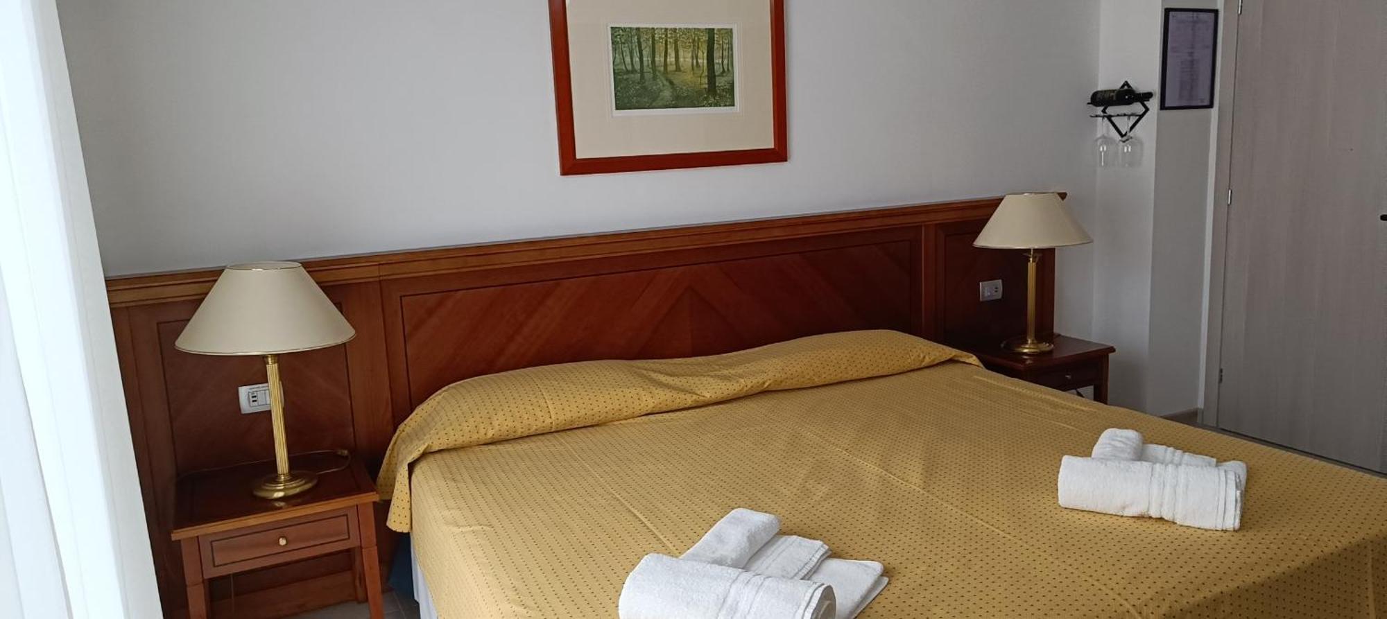Villa Mariana Bed And Breakfast 살루초 외부 사진