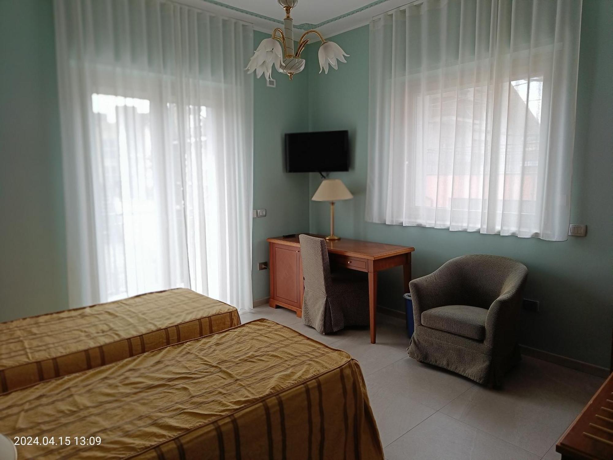 Villa Mariana Bed And Breakfast 살루초 외부 사진