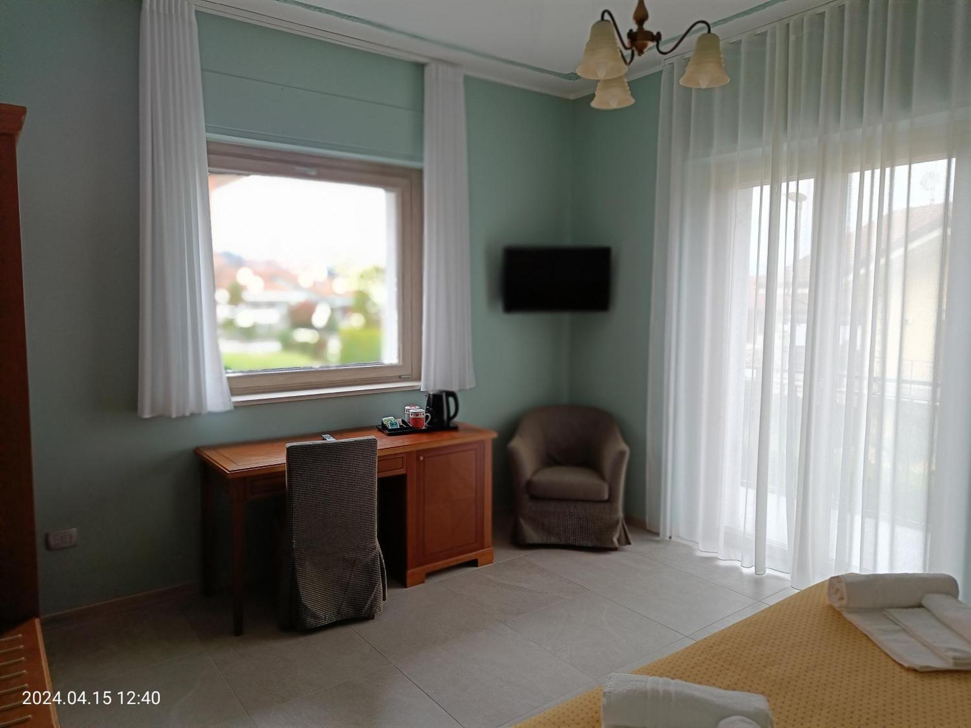 Villa Mariana Bed And Breakfast 살루초 외부 사진