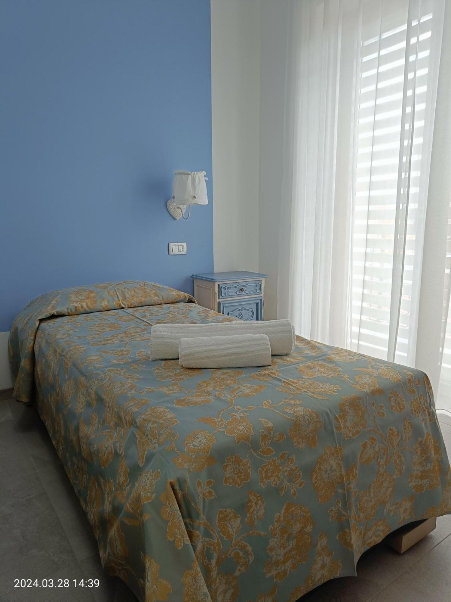 Villa Mariana Bed And Breakfast 살루초 외부 사진