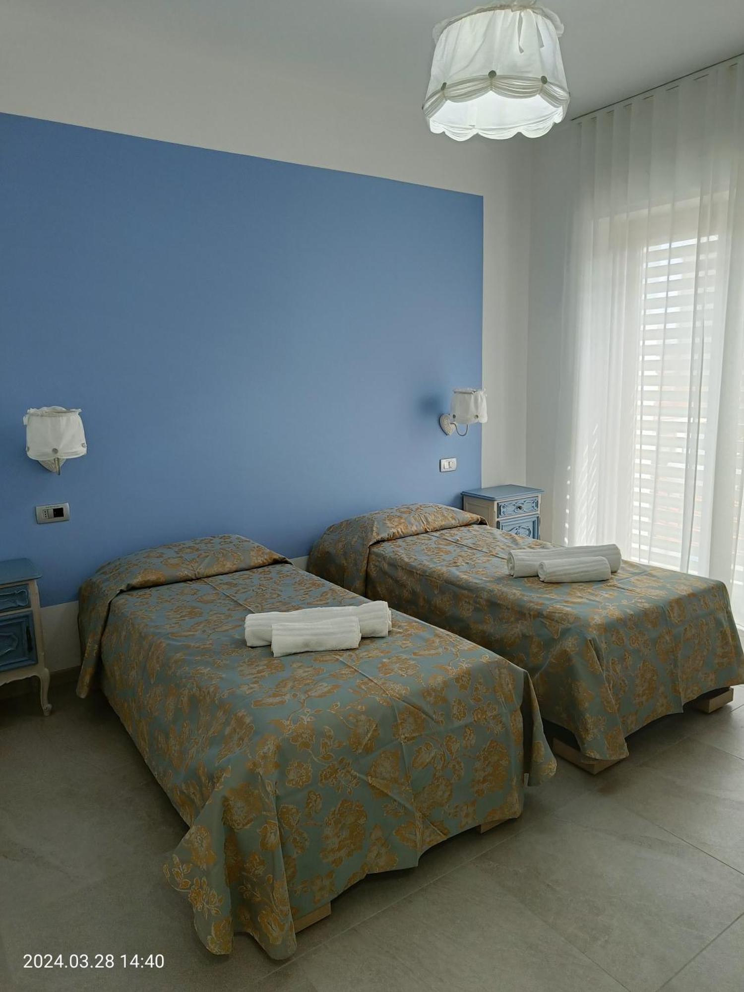Villa Mariana Bed And Breakfast 살루초 외부 사진